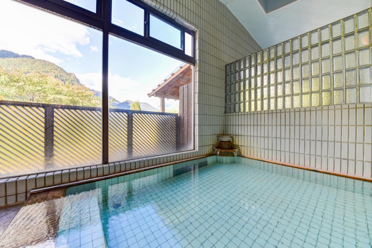 Resort Inn Chirorian Takayama (Gifu) Eksteriør billede